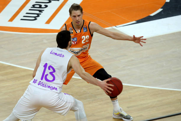 展现了年轻 展现了年轻